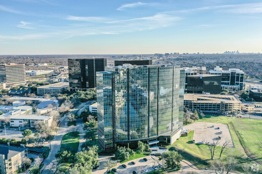 12377 Merit Dr, Dallas, TX en alquiler - Foto del edificio - Imagen 2 de 24