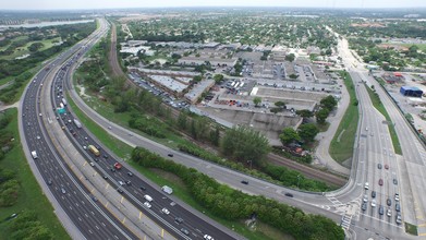 1600-1622 NE 205th Ter, Miami, FL - vista aérea  vista de mapa - Image1