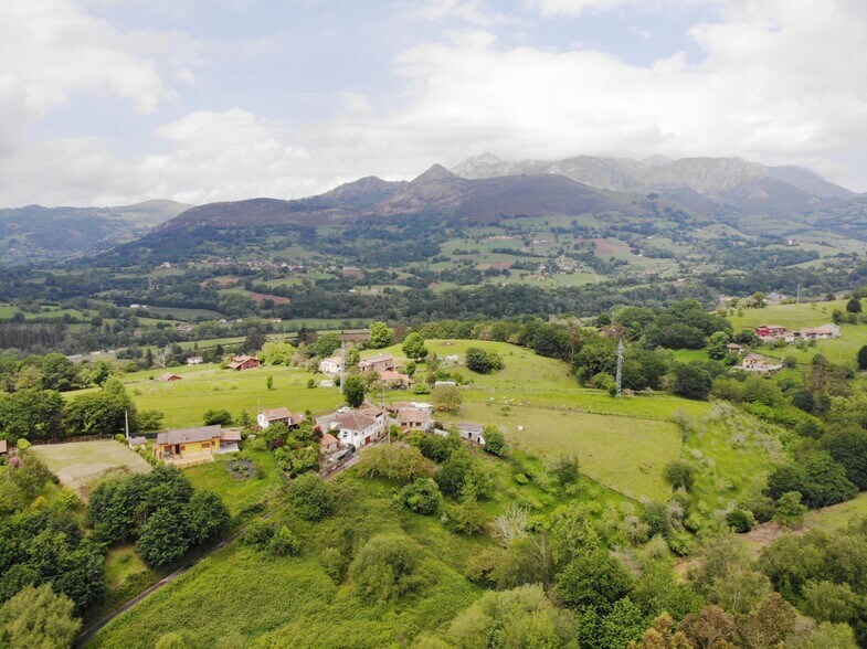 Mones, Piloña, Asturias en venta - Vista aérea - Imagen 2 de 23