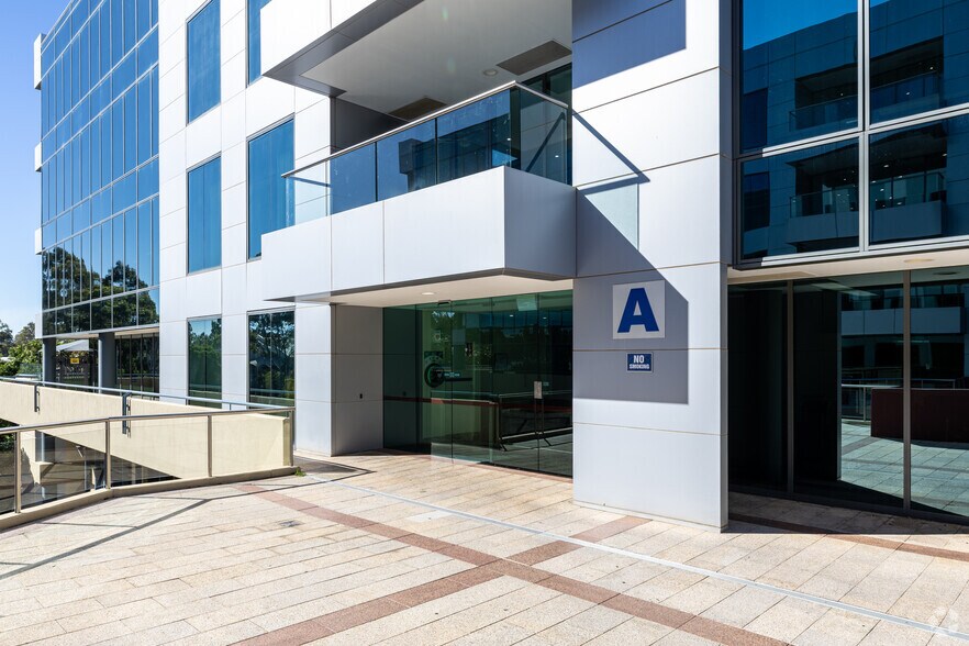 20 Lexington Dr, Bella Vista en alquiler - Foto del edificio - Imagen 3 de 8