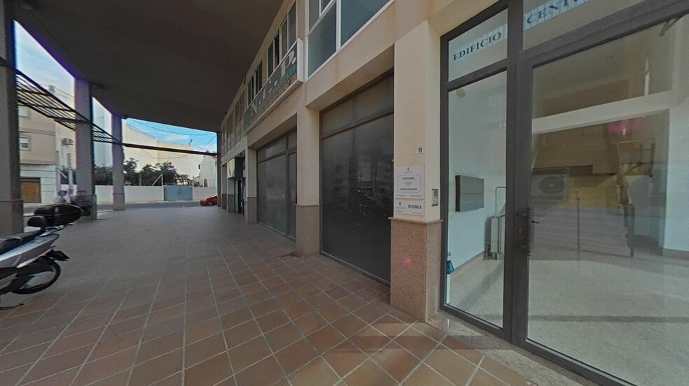 Oficina en Roquetas de Mar, Almería en venta - Foto del edificio - Imagen 1 de 31