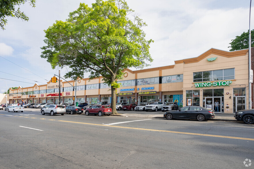 217-90-218-20 Hempstead Ave, Queens Village, NY en alquiler - Foto del edificio - Imagen 1 de 15