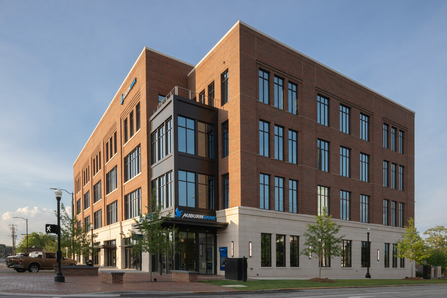 Auburnbank Building, Auburn, AL en alquiler - Foto del edificio - Imagen 1 de 15