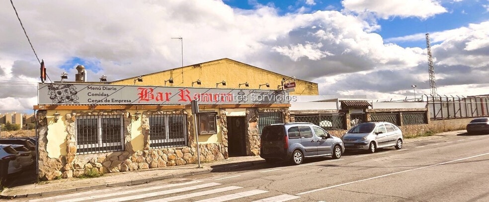Local en Fuenlabrada, Madrid en venta - Foto del edificio - Imagen 3 de 22