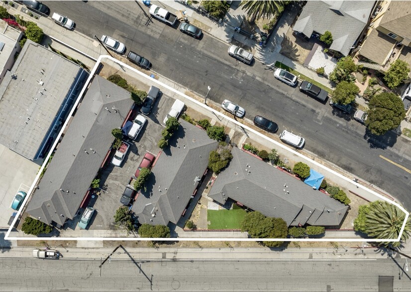 4817 St Charles Pl, Los Angeles, CA en venta - Foto del edificio - Imagen 2 de 4