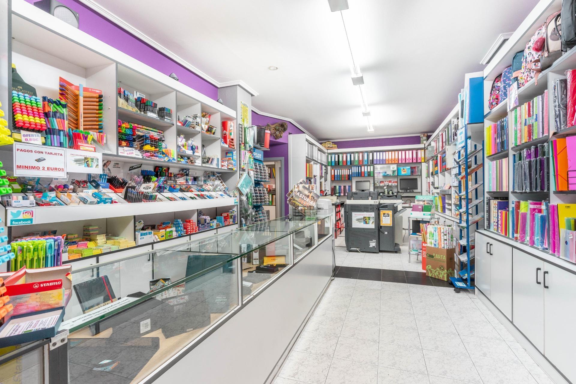 Calle de Muñoz Degrain, Oviedo, Asturias en venta Foto del interior- Imagen 1 de 16