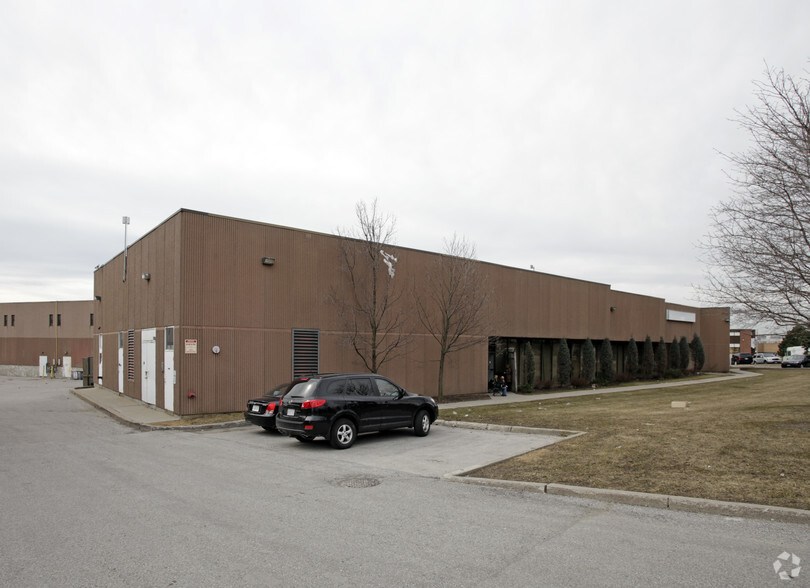 390 Tapscott Rd, Toronto, ON en alquiler - Foto del edificio - Imagen 1 de 2