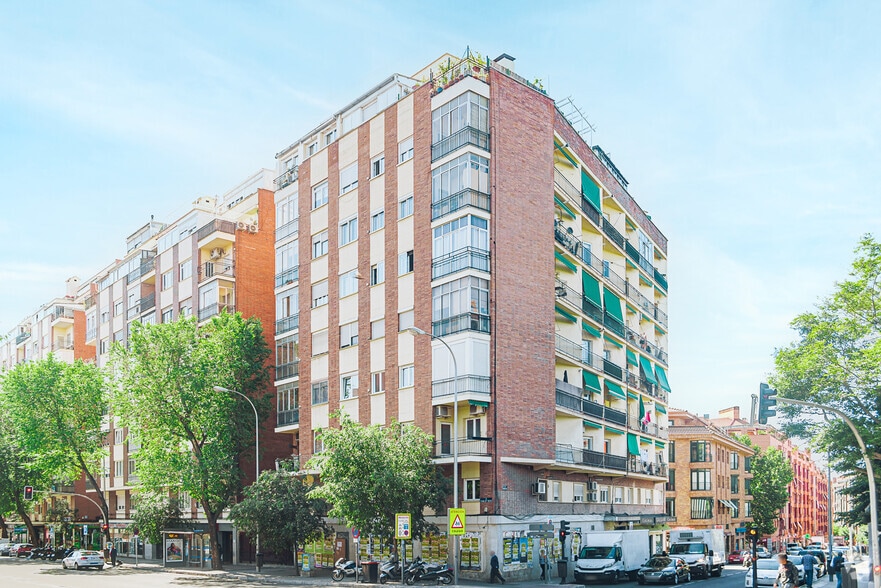 Edificio residencial en Madrid, Madrid en venta - Foto principal - Imagen 1 de 1