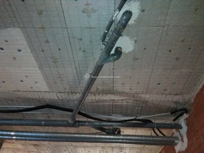 Local en Cáceres en alquiler - Foto de la construcción - Imagen 3 de 5