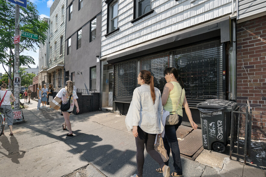 431 Metropolitan Ave, Brooklyn, NY en alquiler - Foto del edificio - Imagen 1 de 3