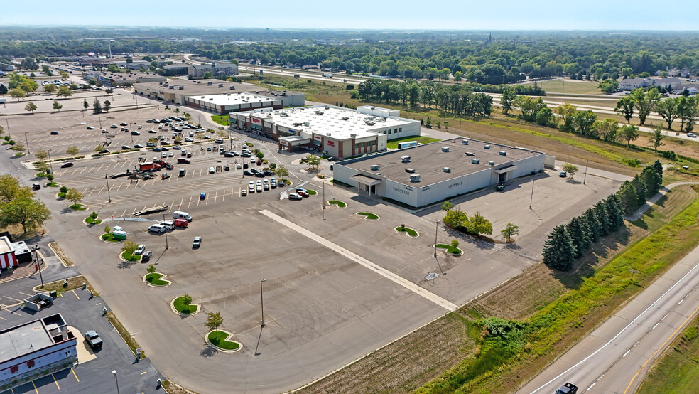 1405 18th Ave NW, Austin, MN en alquiler - Foto del edificio - Imagen 3 de 3