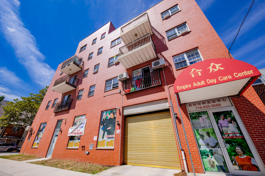 7159 160th St, Flushing, NY en venta - Foto del edificio - Imagen 3 de 15