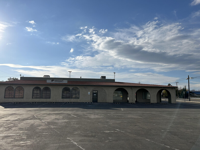 215 W Bridge St, Yerington, NV en alquiler - Foto del edificio - Imagen 2 de 7