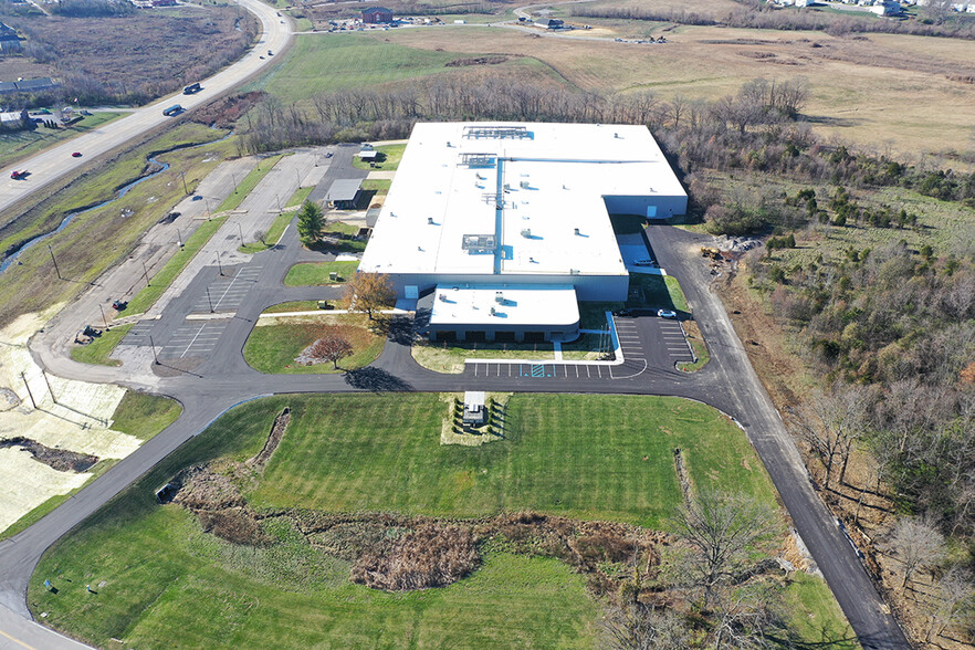 6601 Midland Industrial Dr, Shelbyville, KY en alquiler - Foto del edificio - Imagen 1 de 19