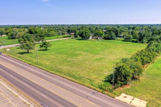 8400 23rd St., Oklahoma City, OK - VISTA AÉREA  vista de mapa - Image1