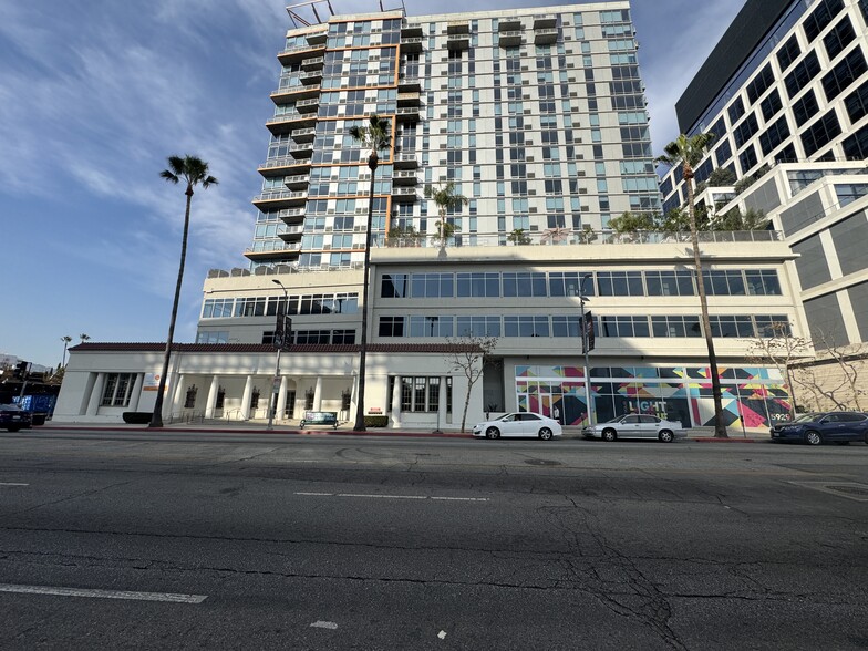 5925-5939 W Sunset Blvd, Los Angeles, CA en alquiler - Foto del edificio - Imagen 1 de 24