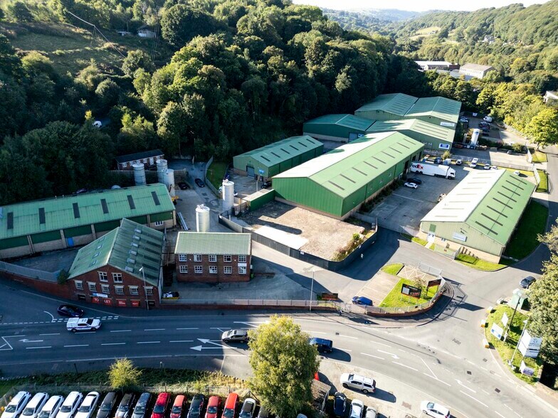 Elland Rd, Brighouse en alquiler - Foto del edificio - Imagen 2 de 2