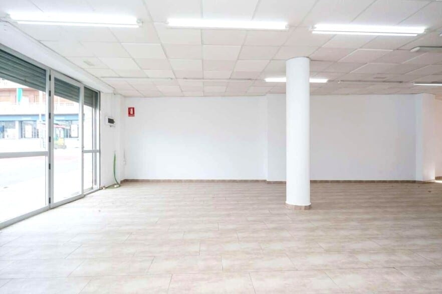 Edificio residencial en Castellar del Vallès, Barcelona en venta - Foto del interior - Imagen 2 de 4