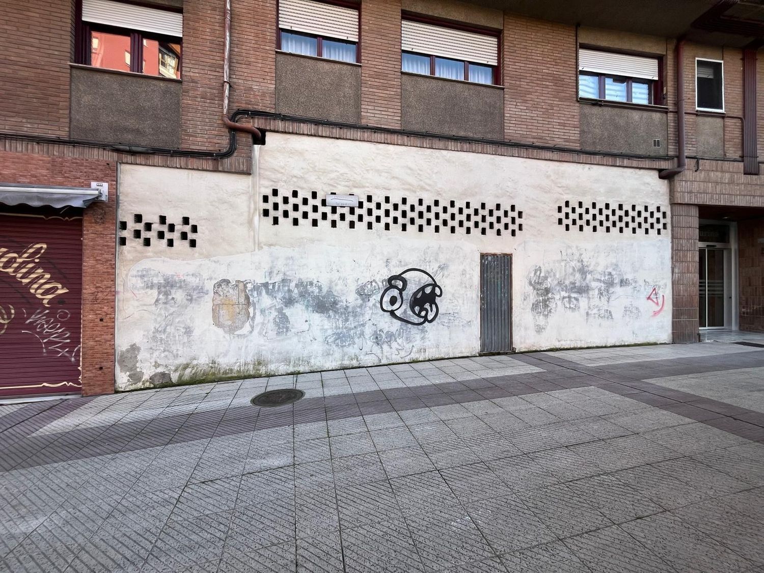 Local en Oviedo, Asturias en venta Foto del edificio- Imagen 1 de 10