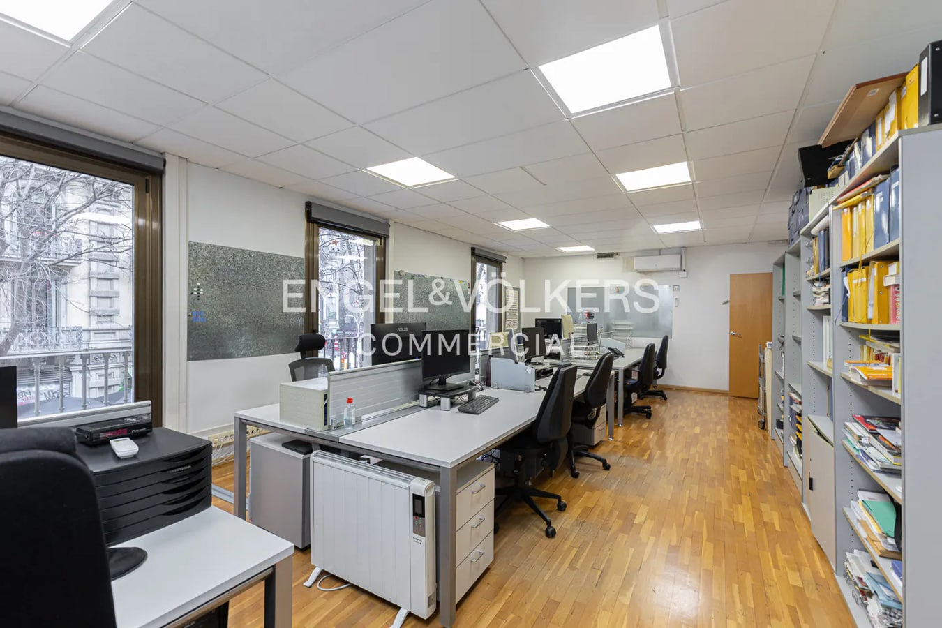 Carrer de la Diputació, Barcelona, BAR 08011 -  -  - Foto del interior - Image 1 of 4