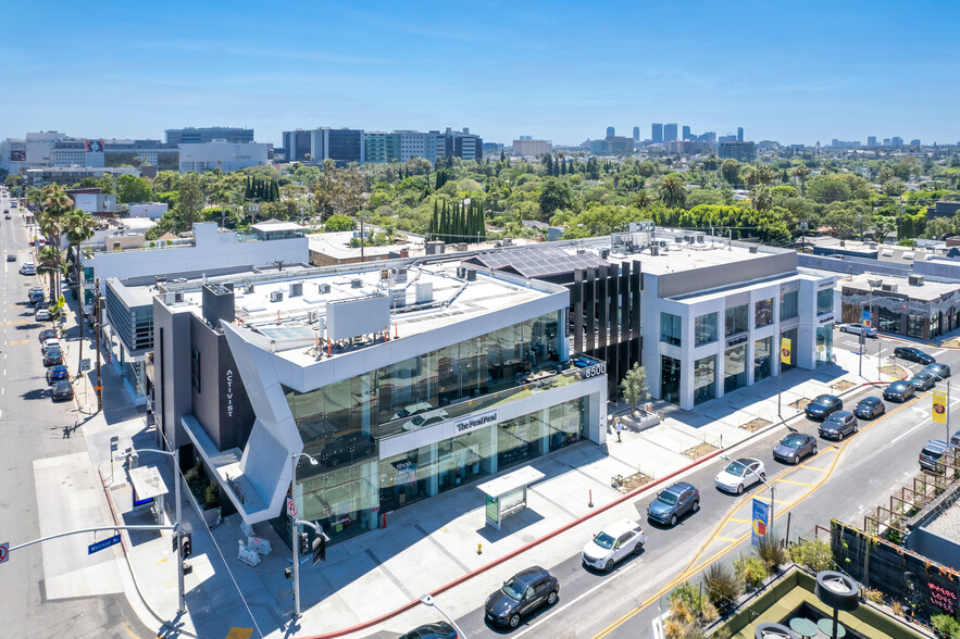 8500 Melrose Ave, Los Angeles, CA en alquiler - Foto del edificio - Imagen 3 de 4