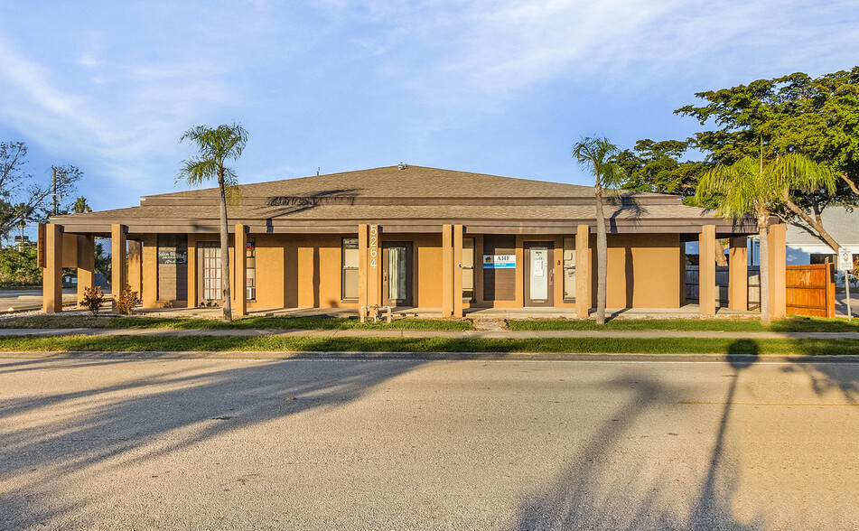 5264 Clayton Ct, Fort Myers, FL en venta - Foto del edificio - Imagen 1 de 4