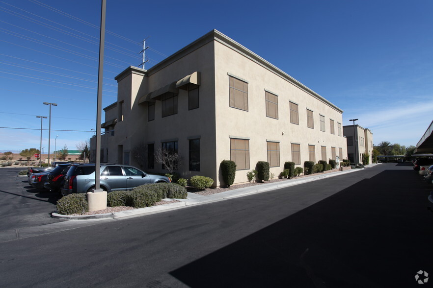 8367 W Flamingo Rd, Las Vegas, NV en venta - Foto del edificio - Imagen 3 de 24