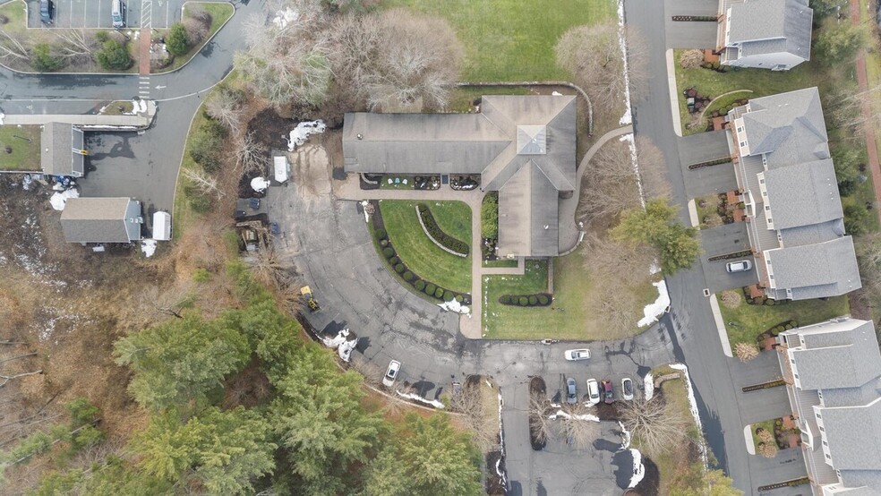 1-3 Mill Pond Ln, Simsbury, CT en venta - Foto del edificio - Imagen 3 de 24