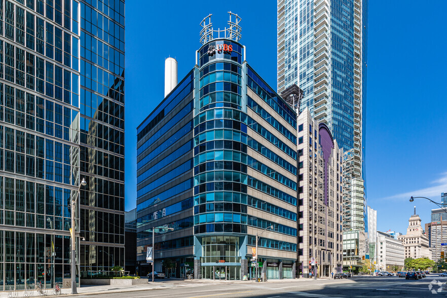 154 University Ave, Toronto, ON en alquiler - Foto principal - Imagen 1 de 4