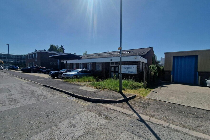 Lennox Rd, Basingstoke en venta - Foto del edificio - Imagen 2 de 6