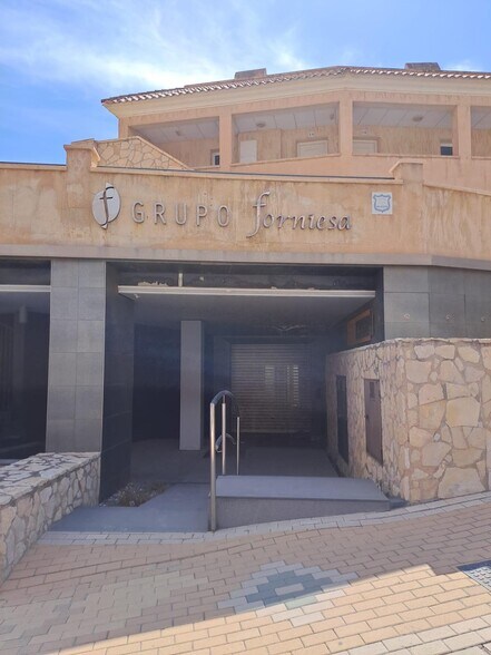 Local en Vícar en venta - Foto del edificio - Imagen 2 de 25