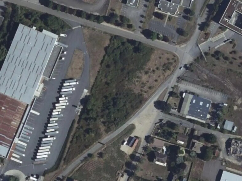 Terreno en Gravigny en venta - Vista aérea - Imagen 1 de 2