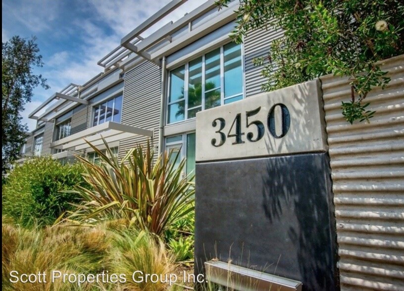 3450 Cahuenga Blvd W, Los Angeles, CA en venta - Foto del edificio - Imagen 2 de 6