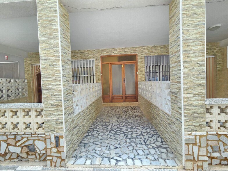 Edificio residencial en Bellreguard, Valencia en venta - Foto del edificio - Imagen 2 de 29