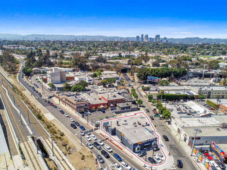 8953 Venice Blvd, Los Angeles, CA en venta - Foto del edificio - Imagen 1 de 11