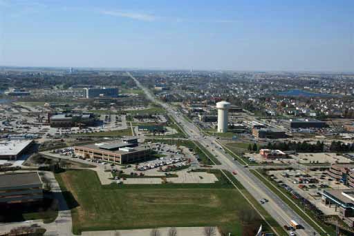 5800 University Ave, West Des Moines, IA en venta Foto principal- Imagen 1 de 15