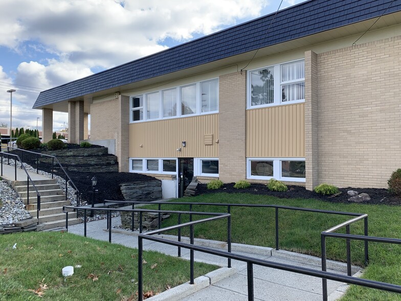 239 E Brown St, East Stroudsburg, PA en venta - Foto principal - Imagen 1 de 2