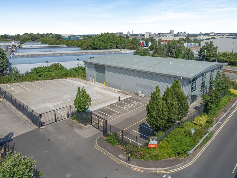 Central Trading Estate, Trafford Park, Manchester en alquiler - Foto del edificio - Imagen 2 de 10