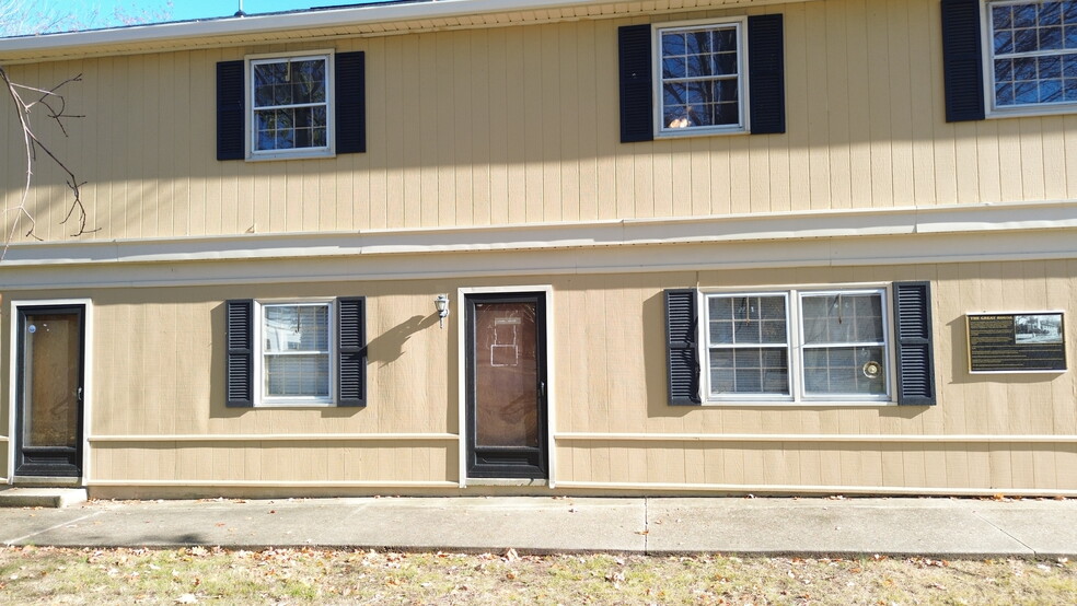 41610 Courthouse Dr, Leonardtown, MD en alquiler - Foto del edificio - Imagen 2 de 2