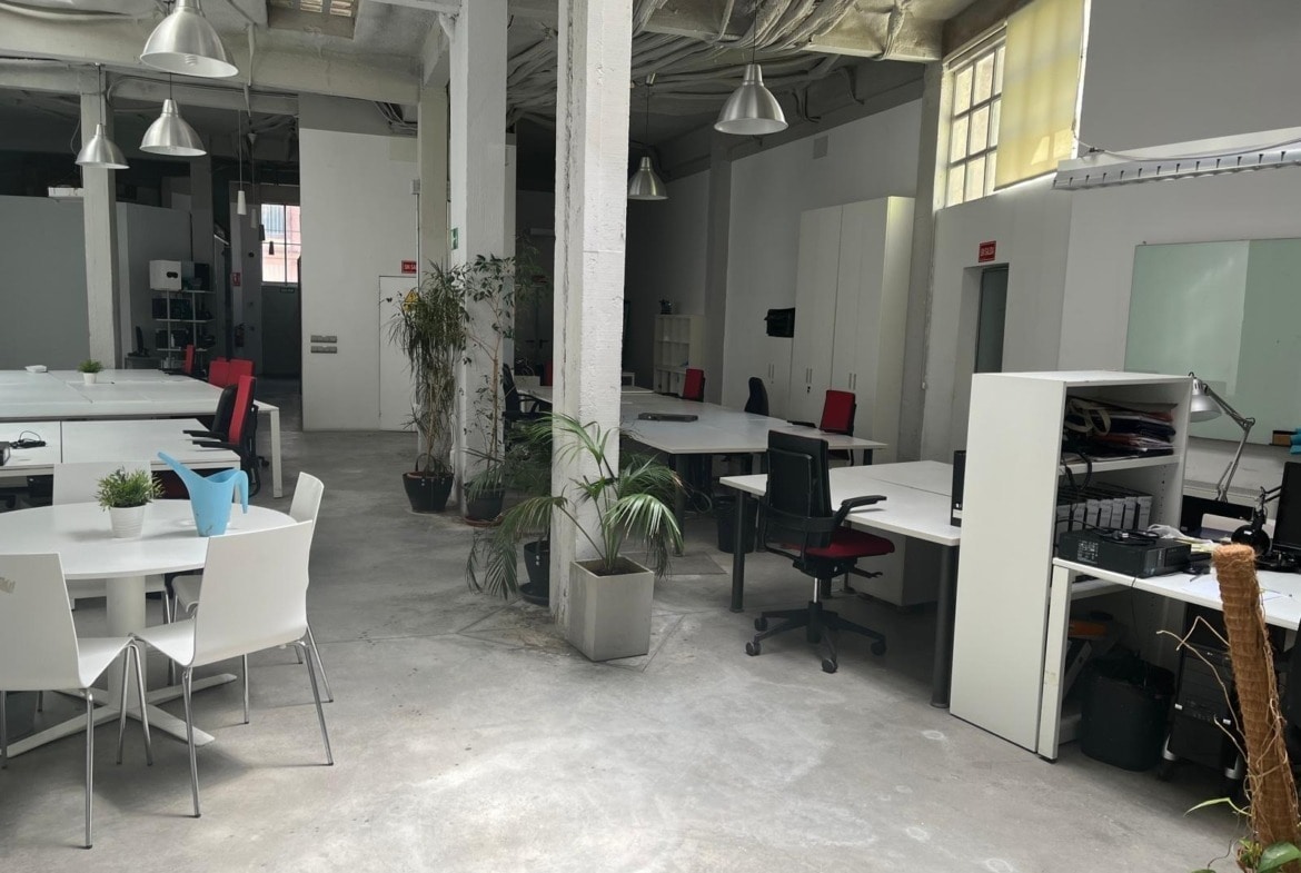 Madrid, MAD 28017 - - - Foto del interior - Image 2 of 12