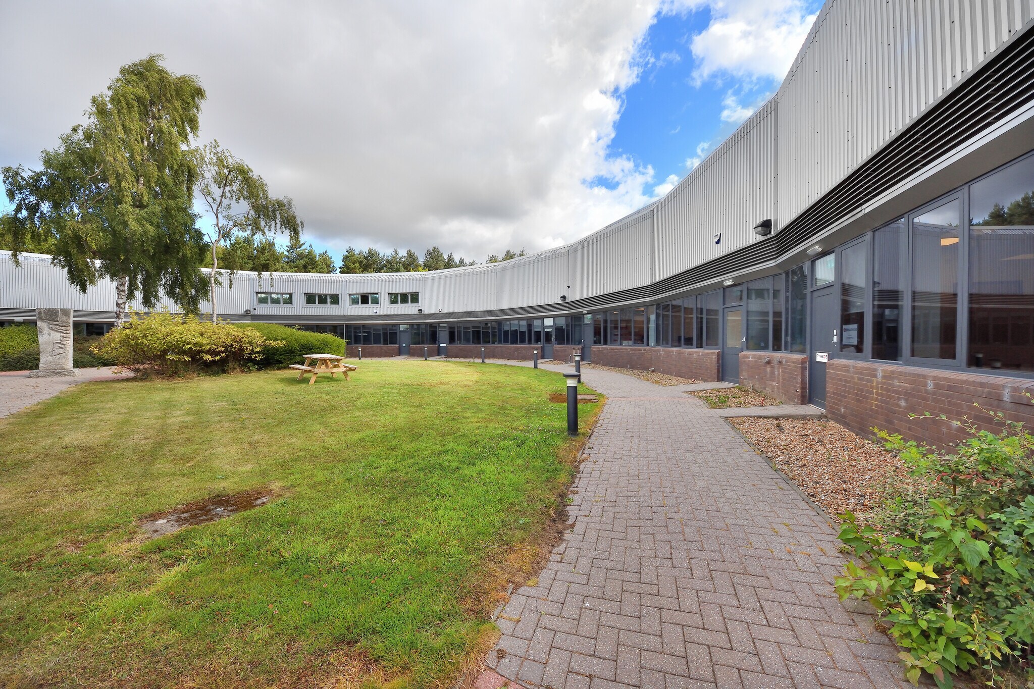 32 Research Park N, Currie en alquiler Foto del edificio- Imagen 1 de 5