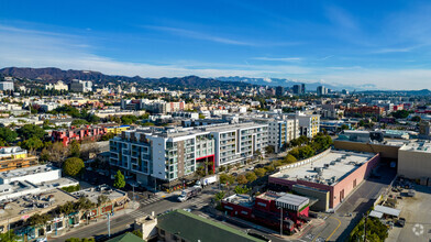 7111 Santa Monica Blvd, West Hollywood, CA - VISTA AÉREA  vista de mapa