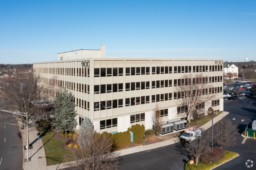 900 Merchants Concourse, Westbury, NY en alquiler - Foto del edificio - Imagen 3 de 15