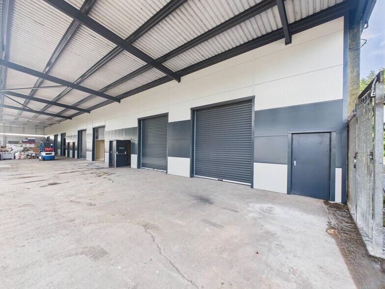 1 Burley Pl, East Kilbride en alquiler - Foto del edificio - Imagen 1 de 17