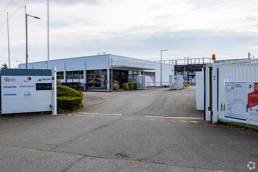 41-47 Boulevard Marcel Sembat, Vénissieux en alquiler - Foto del edificio - Imagen 3 de 5