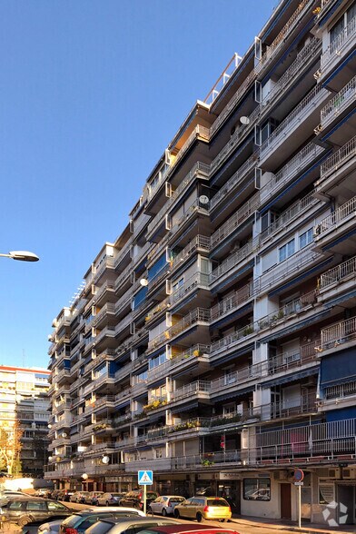 Calle Porto Colón, 8, Alcorcón, Madrid en venta - Foto del edificio - Imagen 2 de 2