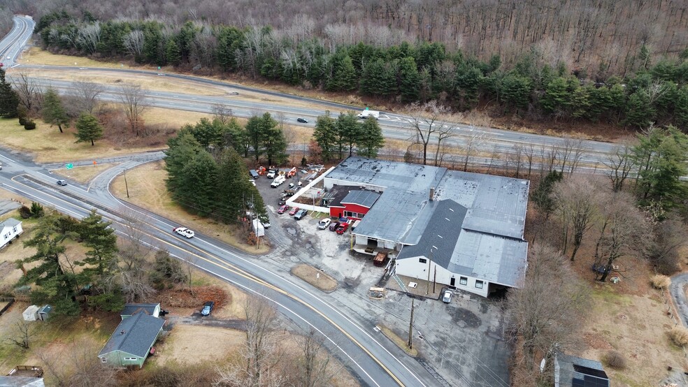 17 Old Turnpike Rd, Beacon Falls, CT en alquiler - Vista aérea - Imagen 3 de 9