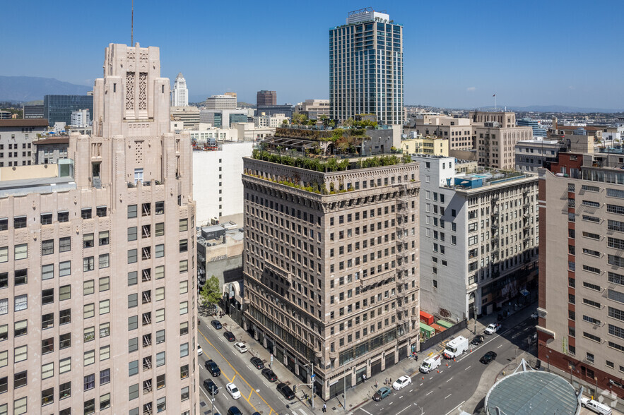 448 S Hill St, Los Angeles, CA en alquiler - Foto del edificio - Imagen 2 de 7