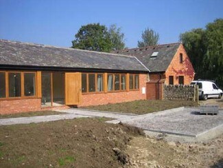 Más detalles de Near Calverton Ln, Milton Keynes - Oficina en alquiler