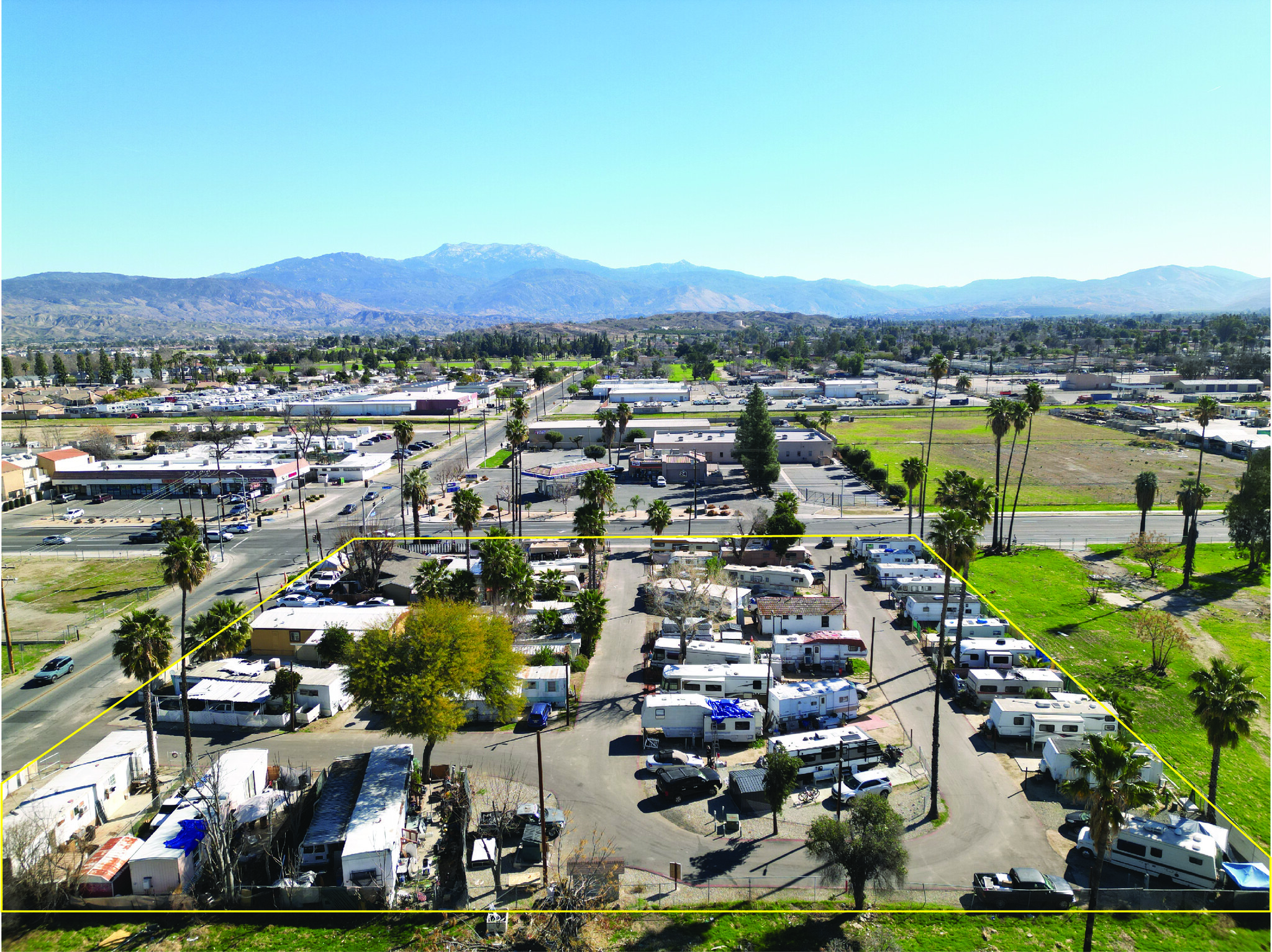 685 N State St, Hemet, CA en venta Foto del edificio- Imagen 1 de 7